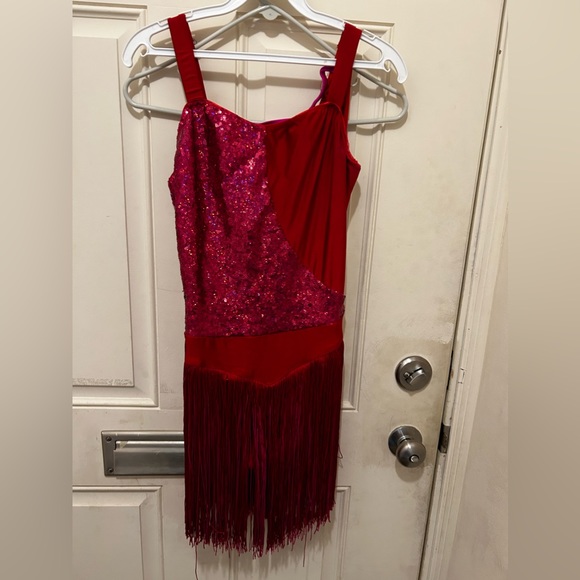 Dance costumes - Picture 1 of 3